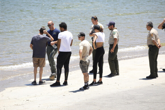 Mychal Rivera, le frère de Naya Rivera - Exclusif - Ryan Dorsey, ex mari de Naya Rivera et la famille de l'actrice se retrouvent au lac Piru pour participer à la recherche du corps le 11 juillet 2020.