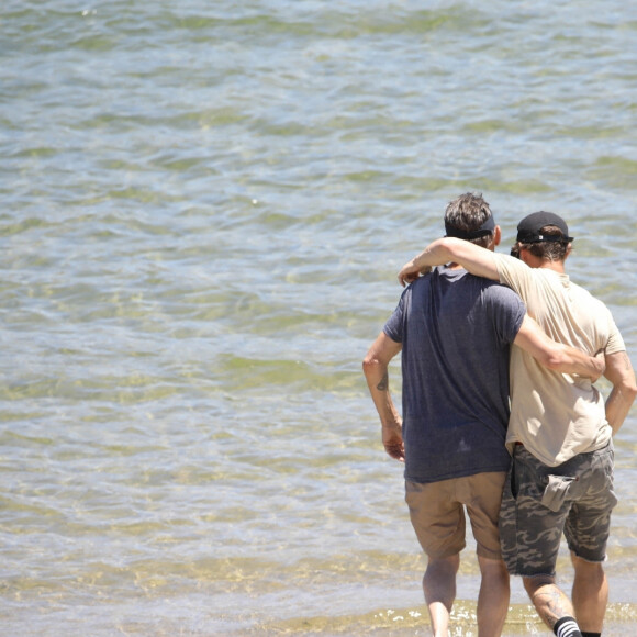 Nickayla Rivera, la soeur de Naya Rivera - Exclusif - Ryan Dorsey, ex mari de Naya Rivera et la famille de l'actrice se retrouvent au lac Piru pour participer à la recherche du corps le 11 juillet 2020.