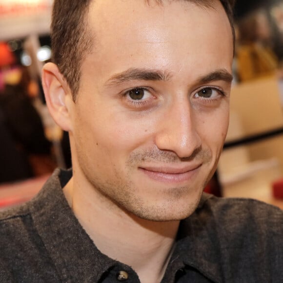 Hugo Clément - Salon du livre de Paris le 16 mars 2019. © Cédric Perrin/Bestimage16/03/2019 - Paris