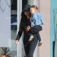 Exclusif - Naya Rivera est allée déjeuner avec son fils Josey Dorsey au restaurant Alcove à Los Feliz, le 14 mars 2018.