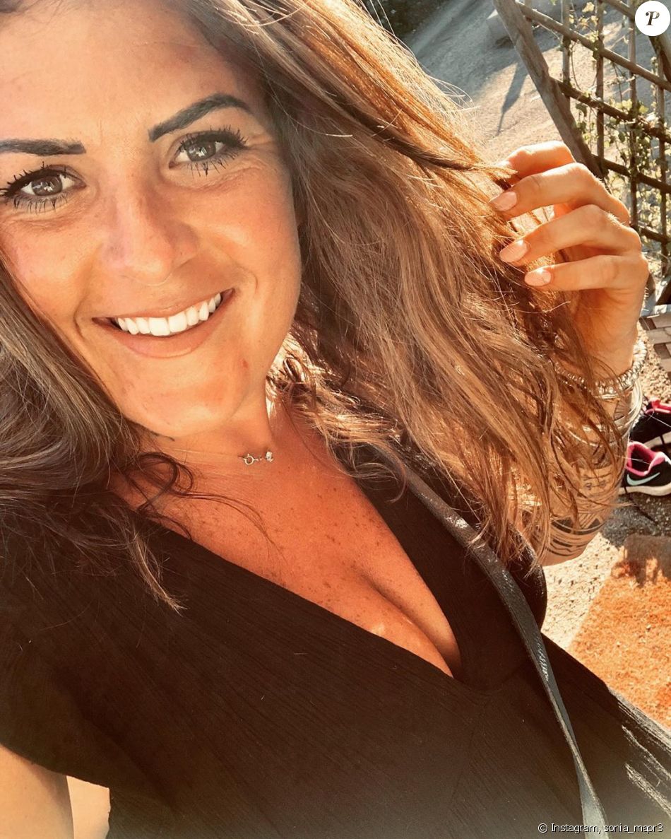 Cindy Marié Au Premier Regard Instagram Sonia de Mariés au premier regard décolletée sur Instagram, le 28 juin