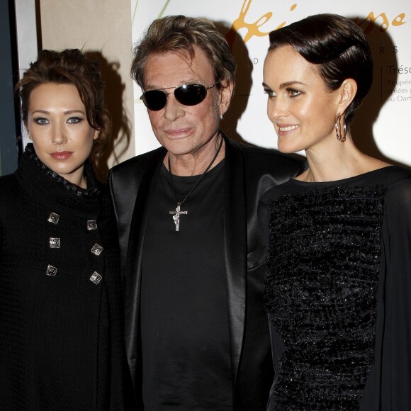 Exclusif - Laura Smet, Johnny Hallyday et Laeticia Hallyday - Vente aux enchères des poupées "Frimousses des créateurs" au profit de l'Unicef à l'hôtel des ventes Drouot, à Paris, le 13 décembre 2011.