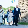  La princesse héritière Victoria de Suède, le prince Daniel et la princesse Estelle ont été rejoints par le prince Carl Philip et la princesse Sofia pour assister à un concert intimiste, coronavirus oblige, dans les vestiges du château de Borgholm le 14 juillet 2020 à l'occasion du 43e anniversaire de Victoria. 