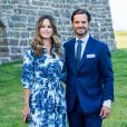  Le prince Carl Philip et la princesse Sofia se sont joints, dans le respect des gestes barrières, à la princesse Victoria, au prince Daniel et à la princesse Estelle pour assister à un concert intimiste, coronavirus oblige, dans les vestiges du château de Borgholm le 14 juillet 2020 à l'occasion du 43e anniversaire de Victoria. 