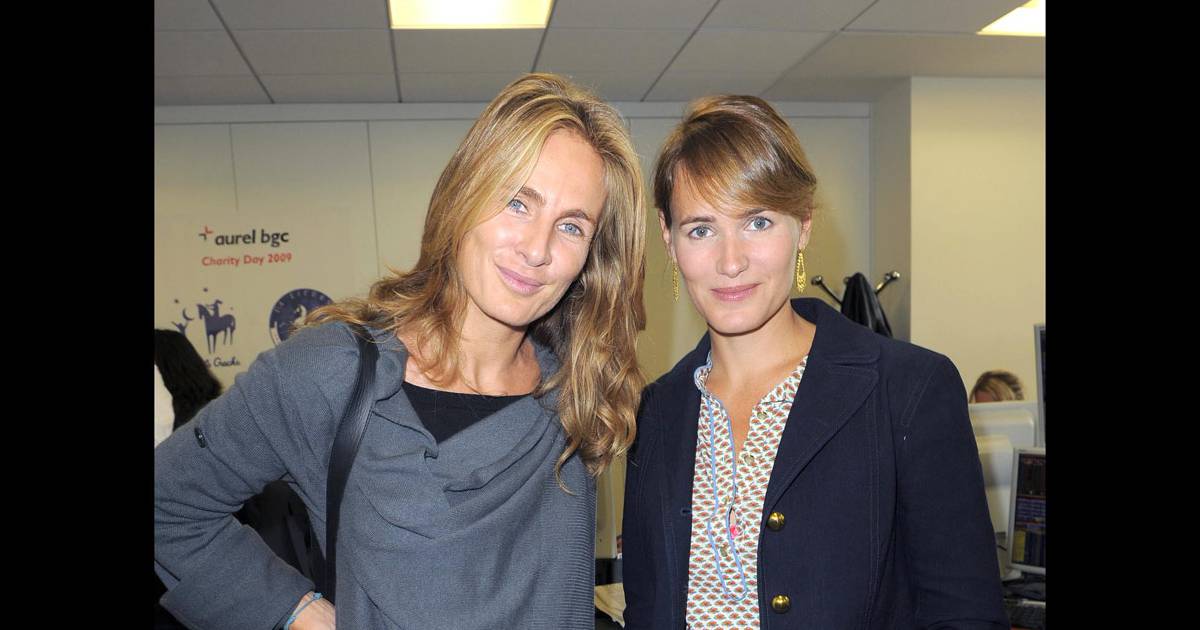 Judith Godrèche Et Son Nouveau Compagnon La comédienne Judith Godrèche pose en compagnie de Céline Charloux