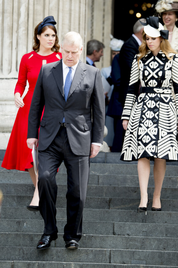 Le prince Andrew, duc d'York et ses filles la princesse Eugenie d'York et la princesse Beatrice d'York - La famille royale d'Angleterre assiste à une messe en la cathédrale St Paul de Londres, le 10 juin 2016 pour le 90ème anniversaire de la reine Elisabeth (Elizabeth) II d'Angleterre.