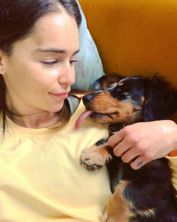 Emilia Clarke et son chien Ted sur Instagram, mai 2020.