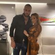 Laura Lempika et Nikola Lozina annoncent leurs fiançailles. Le 25 décembre 2019 sur Instagram.