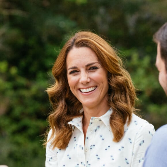 Kate Middleton lors d'une rencontre avec des travailleurs de santé mobilisés pendant la crise santiaire et soutenus par la Royal Foundation, le 23 juillet 2020 à Sandringham.