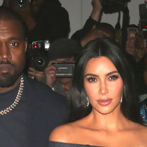 Kim Kardashian et son mari Kanye West arrivent très amoureux à la soirée WSJ Innovators Awards au musée d'Art Moderne à New York, le 6 novembre 2019