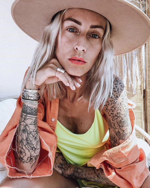 Jérémy Brun, ex-candidat de "Top Chef" (M6) en 2014 et "Les Anges" (NRJ12) en 2019, annonce la grossesse de sa compagne et future épouse Alexia le 28 juillet 2020.