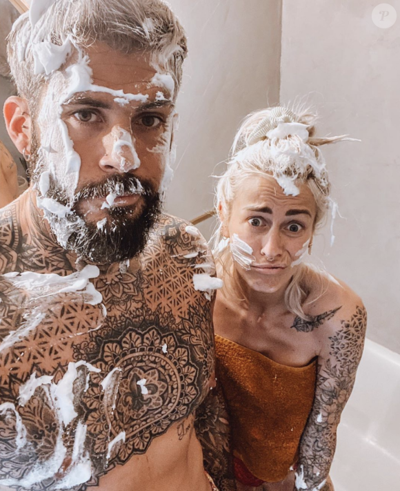 Jérémy Brun, ex-candidat de "Top Chef" (M6) en 2014 et "Les Anges" (NRJ12) en 2019, annonce la grossesse de sa compagne et future épouse Alexia le 28 juillet 2020.