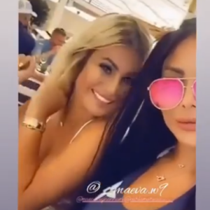 Carla Moreau et Maeva Ghennam créent un attroupement en pleine nuit - 28 juillet 2020, Antibes