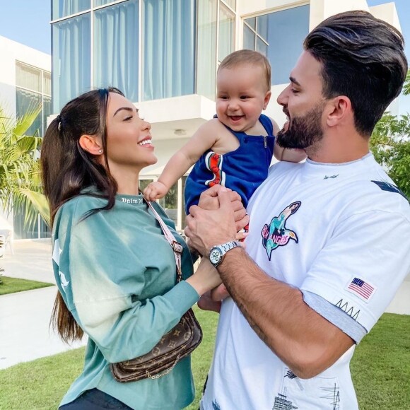 Nabilla Benattia avec Thomas Vergara et Milann, Instagram, le 22 mai 2020