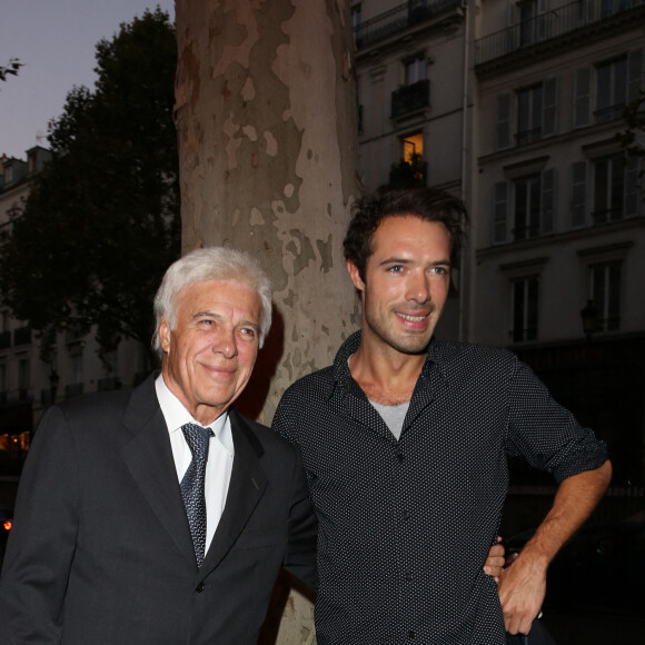 Guy Bedos et son fils Nicolas Bedos - Arrivee des people a la generale de Muriel Robin "Robin Revient" au Theatre de la Porte Saint Martin a Paris, le 23 septembre 2013. Denis Guignebourg/Bestimage