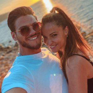 Rayane Bensetti et Denitsa Ikonomova, complices depuis leur rencontre dans "Danse avec les stars" saison 5 sur TF1 en 2014.