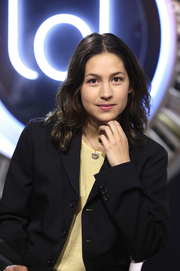 Portrait de Line Papin sur le plateau de l'émission TV "La Grande Librairie" sur France 5 le 7 mai 2019 à Paris.