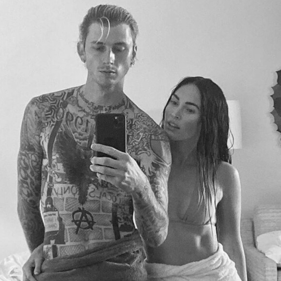 Megan Fox officialise sa relation avec une photo sexy, le 5 août 2020.