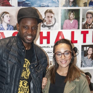 Info du 12 Août 2020 ( Abd Al Malik est à nouveau papa pour la 4 ème fois. Sa femme la chanteuse Wallen a donné naissance il y a un mois.) - Abd al Malik et sa femme Wallen - Avant-première du film "Asphalte" à Paris le 6 octobre 2015.