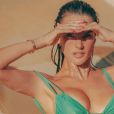  Le mannequin brésilien Alessandra Ambrosio pose pour la campagne de sa marque de maillots de bain Gal Floripa. Fort Lauderdale. Le 13 août 2020. 
  