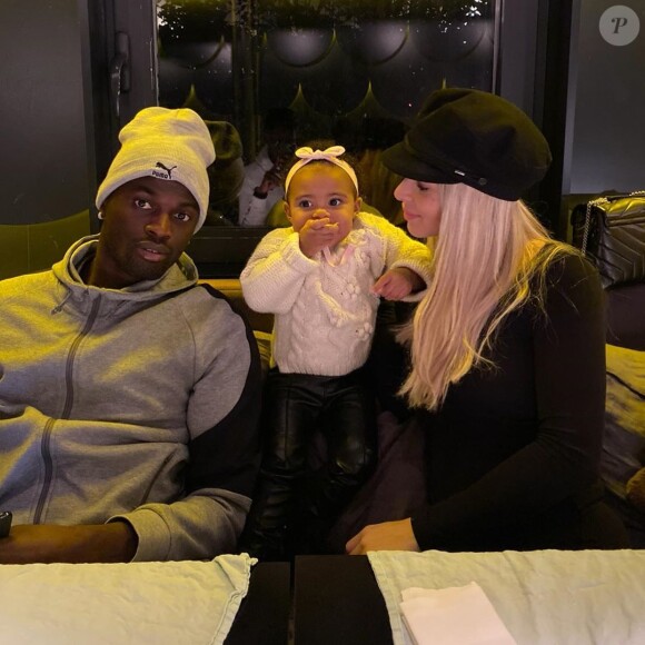 Emilie Fiorelli au restaurant avec M'Baye Niang et Louna, le 21 novembre 2019