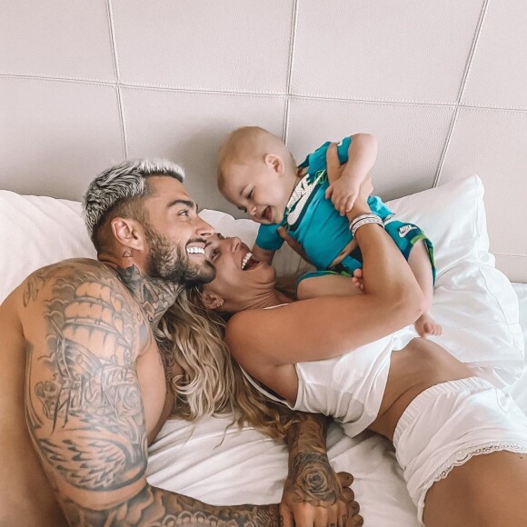 Jessica Thivenin heureuse avec Thibault Kuro et leur fils Maylone, le 21 juillet 2020