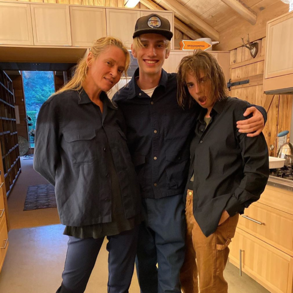 Uma Thurman et ses enfants Levon Thurman Hawke et Maya Hawke. Août 2020.