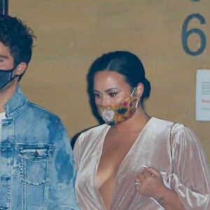 Demi Lovato est allée diner avec son fiancé Max Ehrich au restaurant Nobu dans le quartier de Malibu à Los Angeles pendant l'épidémie de coronavirus (Covid-19), le 2 août 2020