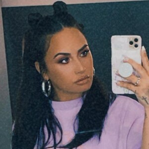 Demi Lovato a partagé cette photo dévoilant ses tatouages sur le bras, sur Instagram. Août 2020.
