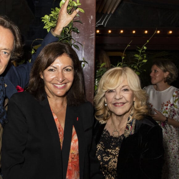 Exclusif - Jean-Christophe Molinier et sa femme Nicoletta avec Anne Hidalgo (Maire de Paris) - Gérard Idoux a rendu hommage au personnel soignant de l'APHP (Assistance Publique - Hôpitaux de Paris) en invitant en particulier des équipes de la Pitié-Salpétrière dans son restaurant "Le Récamier" à Paris, le 7 septembre 2020. © Jack Tribeca/Bestimage