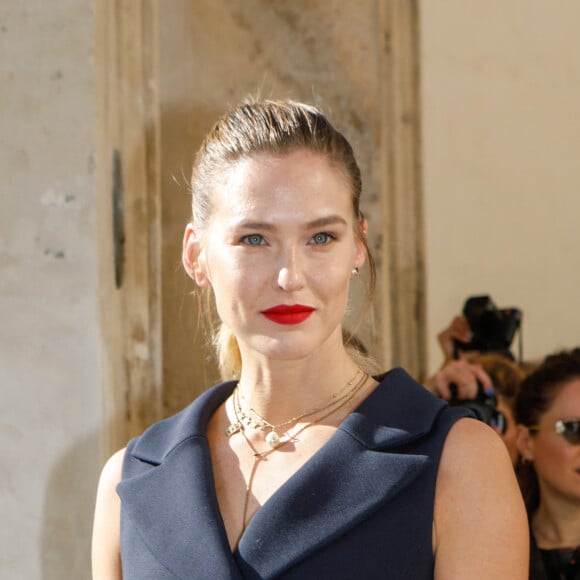 Info - Le mannequin Bar Refaeli condamnée pour fraude fiscale - L'accord oblige Refaeli à purger neuf mois de travaux communautaires tandis que sa mère, Zipi, sera emprisonnée pendant 16 mois. Les deux sont également condamnés à payer une amende de 1,5 million de dollars en plus des millions d'arriérés d'impôts dus à l'État. © Veeren-CVS / Bestimage