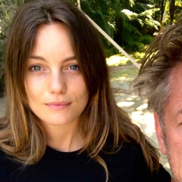 Sean Penn et sa femme Leila Gorge font la promotion de LAFD foundation sur Instagram, septembre 2020.