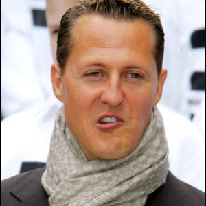Michael Schumacher et Tony Blair appellent à la mise en place d'une conférence des Nation Unies pour les accidents de la route. 