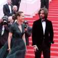 Carole Bouquet et son fils Dimitri Rassam - Montée des marches du film "Foxcatcher" lors du 67 ème Festival du film de Cannes, le 19 mai 2014.