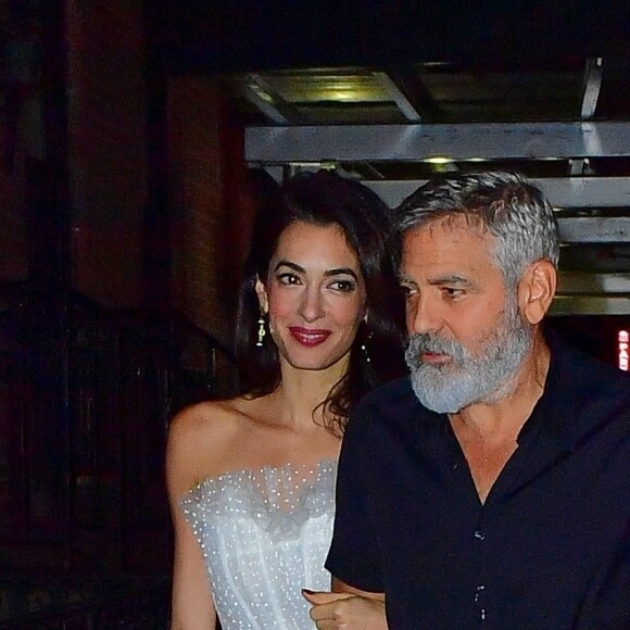 Exclusif - George Clooney et sa femme Amal Alamuddin Clooney sont allés diner en amoureux pour fêter leur 5ème anniversaire de mariage à New York, le 27 septembre 2019 