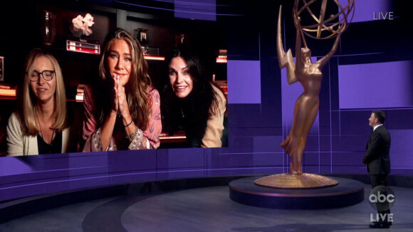 Friends - Réunion surprise aux Emmy Awards : "Colocataires depuis 1994 !"