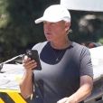 Exclusif - Ellen DeGeneres se promène dans le quartier de Montecito à Los Angeles le 1er août 2020.   