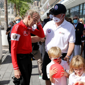 La princesse Charlène de Monaco, le prince Albert II de Monaco, le prince Jacques de Monaco, marquis des Baux, et la princesse Gabriella de Monaco, comtesse de Carladès - La famille princière de Monaco à l'arrivée de la 3ème édition de la course "The Crossing : Calvi-Monaco Water Bike Challenge". Monaco, le 13 septembre 2020. © Bruno Bebert/Bestimage