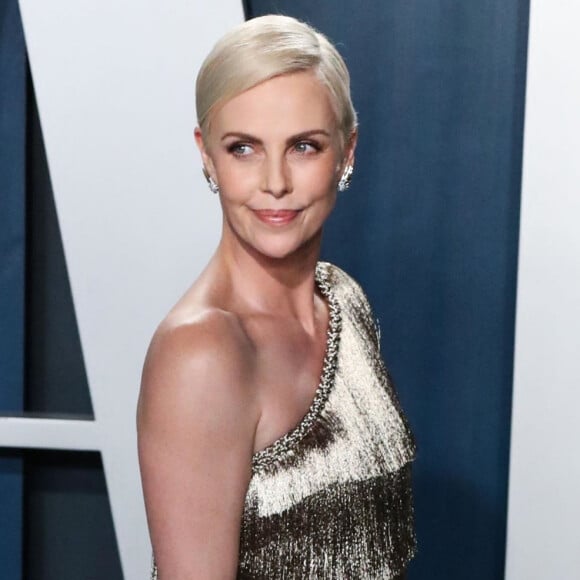 Charlize Theron - Photocall de la soirée Vanity Fair en marge de la 92ème cérémonie des Oscars 2020 au Wallis Annenberg Center for the Performing Arts à Los Angeles, 2020.