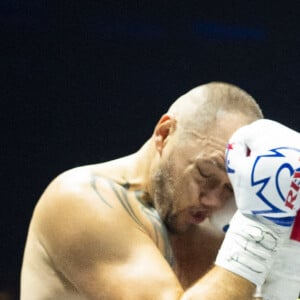 Tony Yoka remporte son combat de boxe contre Johann Duhaupas dans la catégorie poids lourds dès le premier round à Paris La Défense Arena le 25 septembre 2020. © JB Autissier / Panoramic / Bestimage