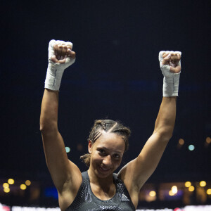 La boxeuse française Estelle Mossely remporte son premier combat post-accouchement ( 4 mois après avoir donné naissance à son deuxième enfant) face à sa compatriote Aurélie Froment aux points, à Paris La Défense Arena. Le 25 Septembre 2020. © JB Autissier / Panoramic / Bestimage