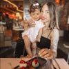 Cécilia Sirahaj, ex-candidate de "Koh-Lanta" et désormais star du programme de TFX "Mamans et célèbres" avec sa petite Sway.