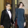 Nicolas Sarkozy et sa femme Carla Bruni-Sarkozy lors d'un dîner d'État en l'honneur du président Medvedev à l'Elysée.