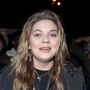 Louane Emera (enceinte) - Les célébrités arrivent au défilé de mode Haute-Couture printemps-été "Jean-Paul Gaultier" au théâtre du Châtelet à Paris.