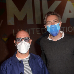 Vincent Desagnat et Cartman (Nicolas Bonaventure Ciattoni) - Lancement de la collection de mouchoirs "Lotus by MIKA" à l'Atelier des Lumières à Paris. Le 1er octobre 2020 © Veeren Ramsamy-Christophe Clovis / Bestimage