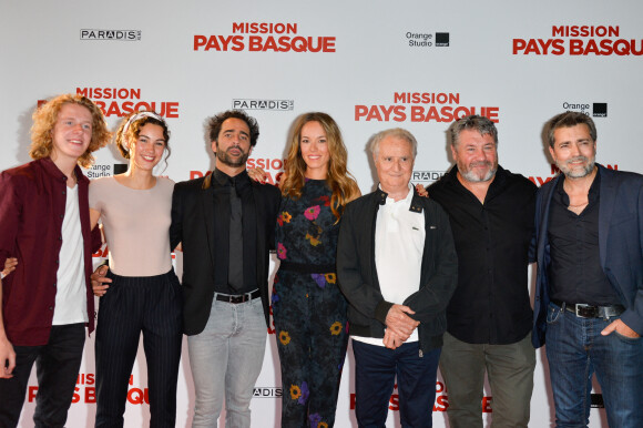 Damien Ferdel, Ilona Bachelier, Florent Peyre, Elodie Fontan, Daniel Prévost, Ludovic Berthillot et Ludovic Bernard - Avant-première du film "Mission Pays Basque" au cinéma Gaumont-Opéra à Paris le 4 juillet 2017. © Coadic Guirec/Bestimage