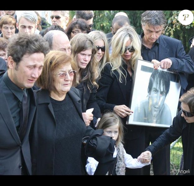 obseques de filip nikolic decouvrez l hommage bouleversant rendu par son plus proche ami pendant les obseques purepeople
