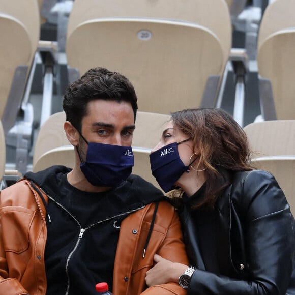 Rachel Legrain-Trapani et son compagnon Valentin Léonard dans les tribunes du tournoi de tennis des Internationaux de Roland Garros à Paris. Le 3 octobre 2020 © Dominique Jacovides / Bestimage