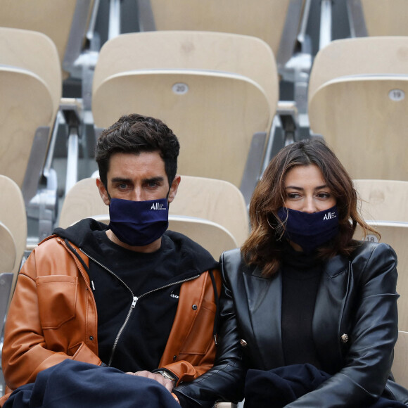 Rachel Legrain-Trapani et son compagnon Valentin Léonard dans les tribunes du tournoi de tennis des Internationaux de Roland Garros à Paris. Le 3 octobre 2020 © Dominique Jacovides / Bestimage