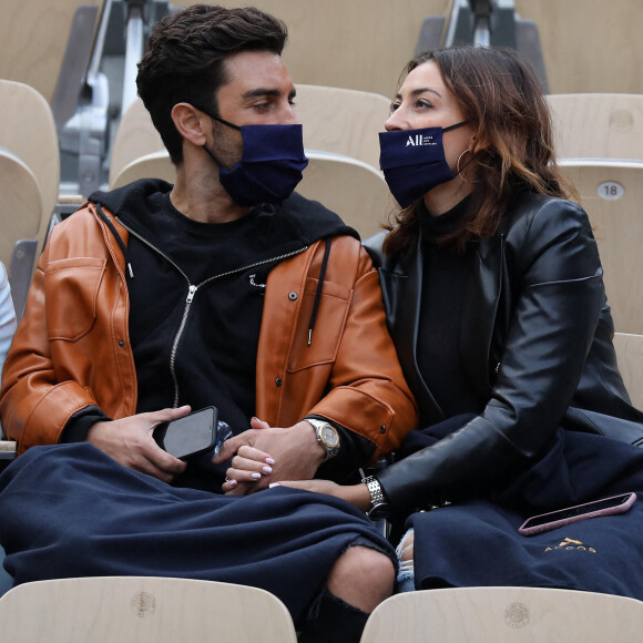 Rachel Legrain-Trapani et son compagnon Valentin Léonard dans les tribunes du tournoi de tennis des Internationaux de Roland Garros à Paris. Le 3 octobre 2020 © Dominique Jacovides / Bestimage